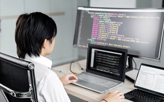 阿里 ,php声明和调用变量的符号是什么？